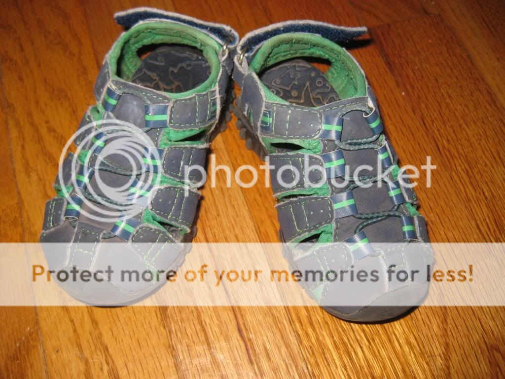 ... Keen knock-offs) Foamtextile Summer Sandal Type Shoes (donâ€™t know